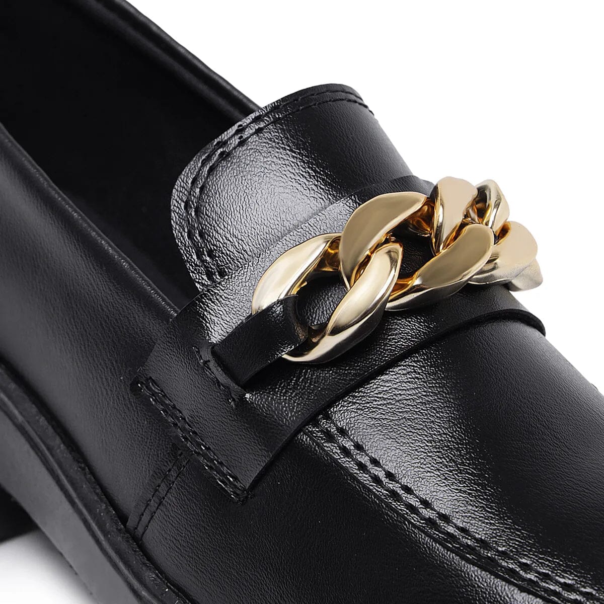 Mocassim Tratorado com Corrente
